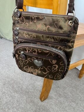 Satin hearts multi pocket crossbody purse in olive and cocoa flat bottom